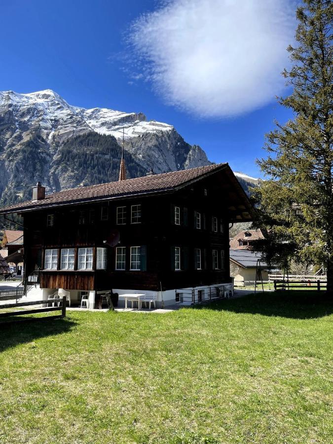 Familienferien Im Chalet Baergli Кандерштег Экстерьер фото